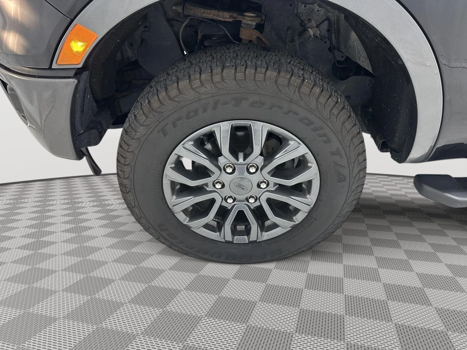 Used 2020 Shadow Black Ford XL image 29