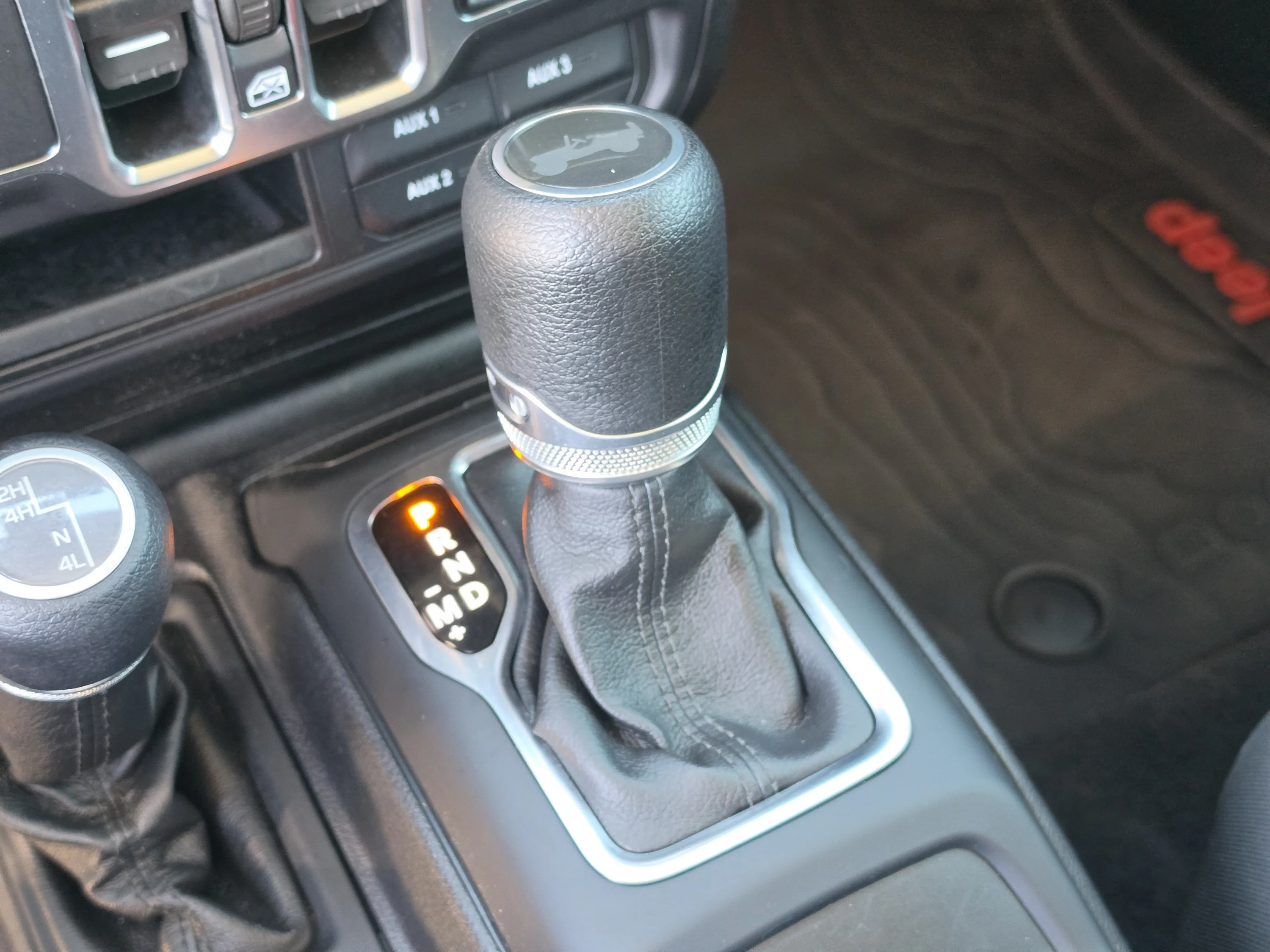 Used 2020 Sting-Gray Clearcoat Jeep Sport S image 32