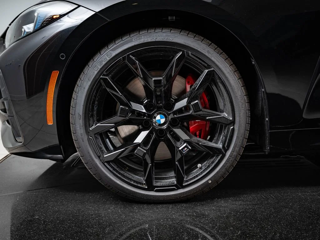 New 2027 Black Sapphire Metallic BMW M440i xDrive image 13