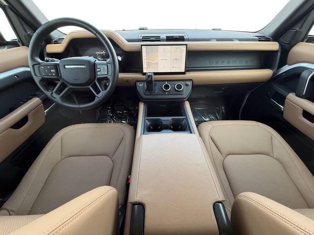 Certified Used 2025 Fuji White Land Rover S image 12