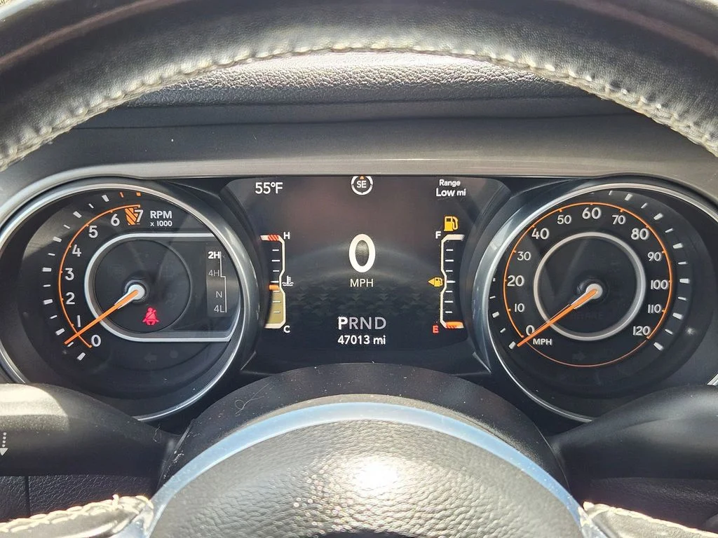 Used 2020 Black Clearcoat Jeep Overland image 15