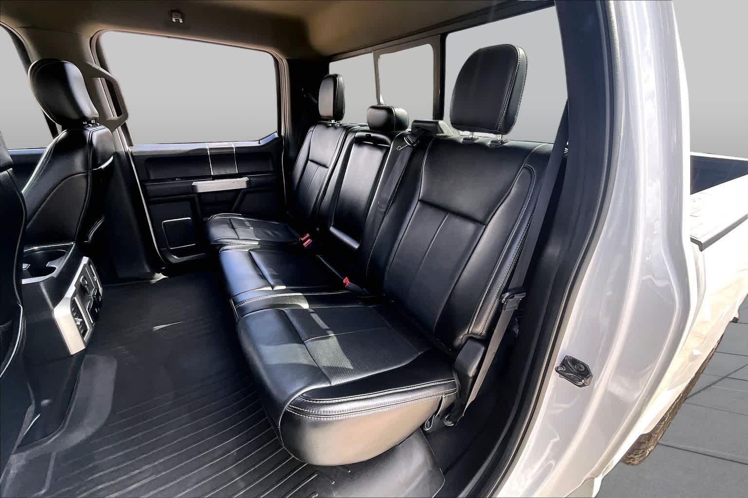 Used 2020 Oxford White Ford LARIAT image 21