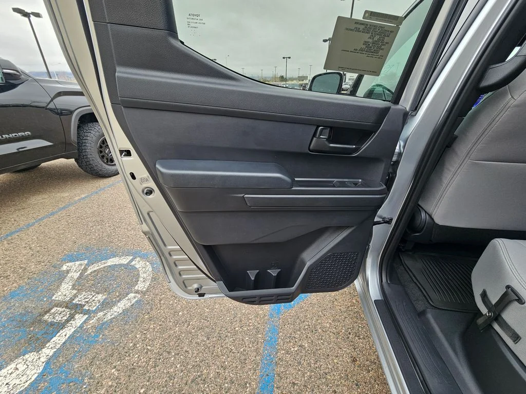 2026 Toyota Tacoma SR5 - Photo 18