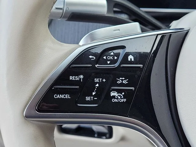 Used 2023 Beige Mercedes-Benz 450 image 24