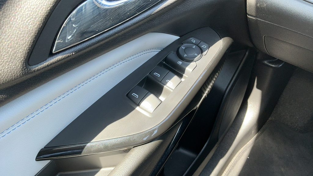 Used 2025 Red Chevrolet LT image 17