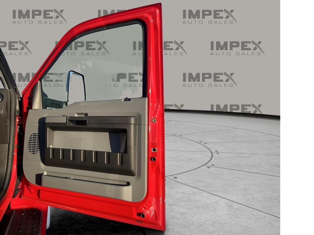 2021 Ford F-650 - Photo 14