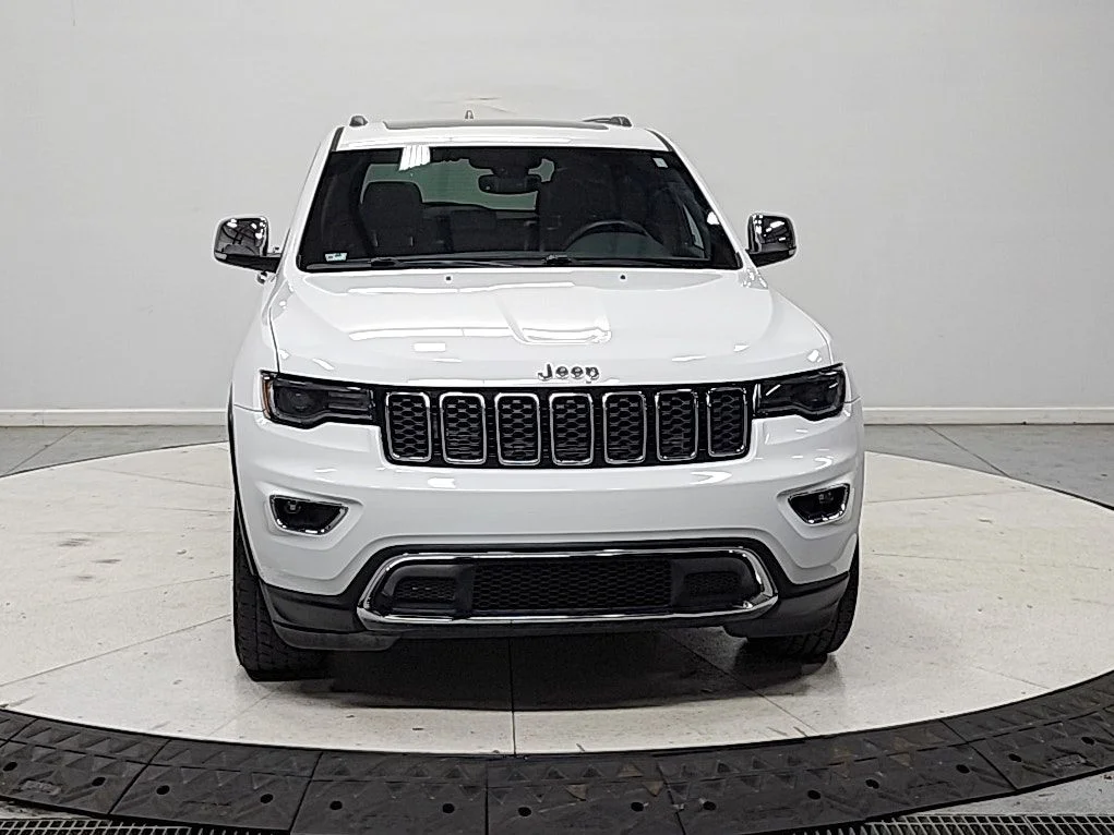 Used 2017 White Jeep Limited image 3