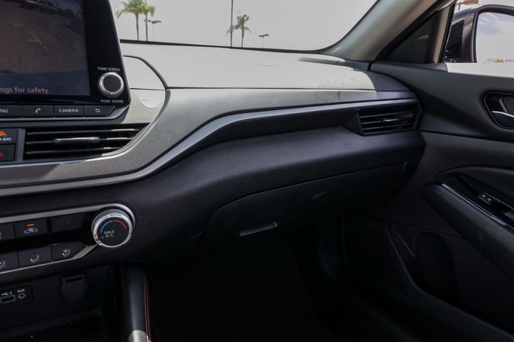 Used 2024 White Nissan 2.5 SR image 31