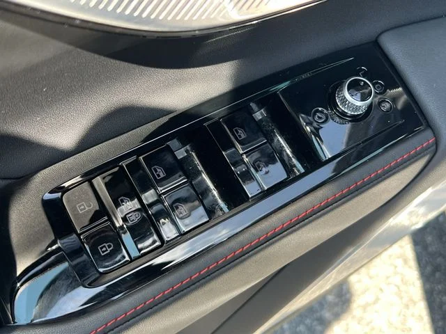 Used 2023  Maserati Modena image 33