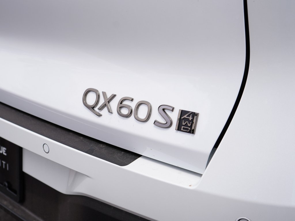 Certified Used 2026 Radiant White INFINITI SPORT image 9