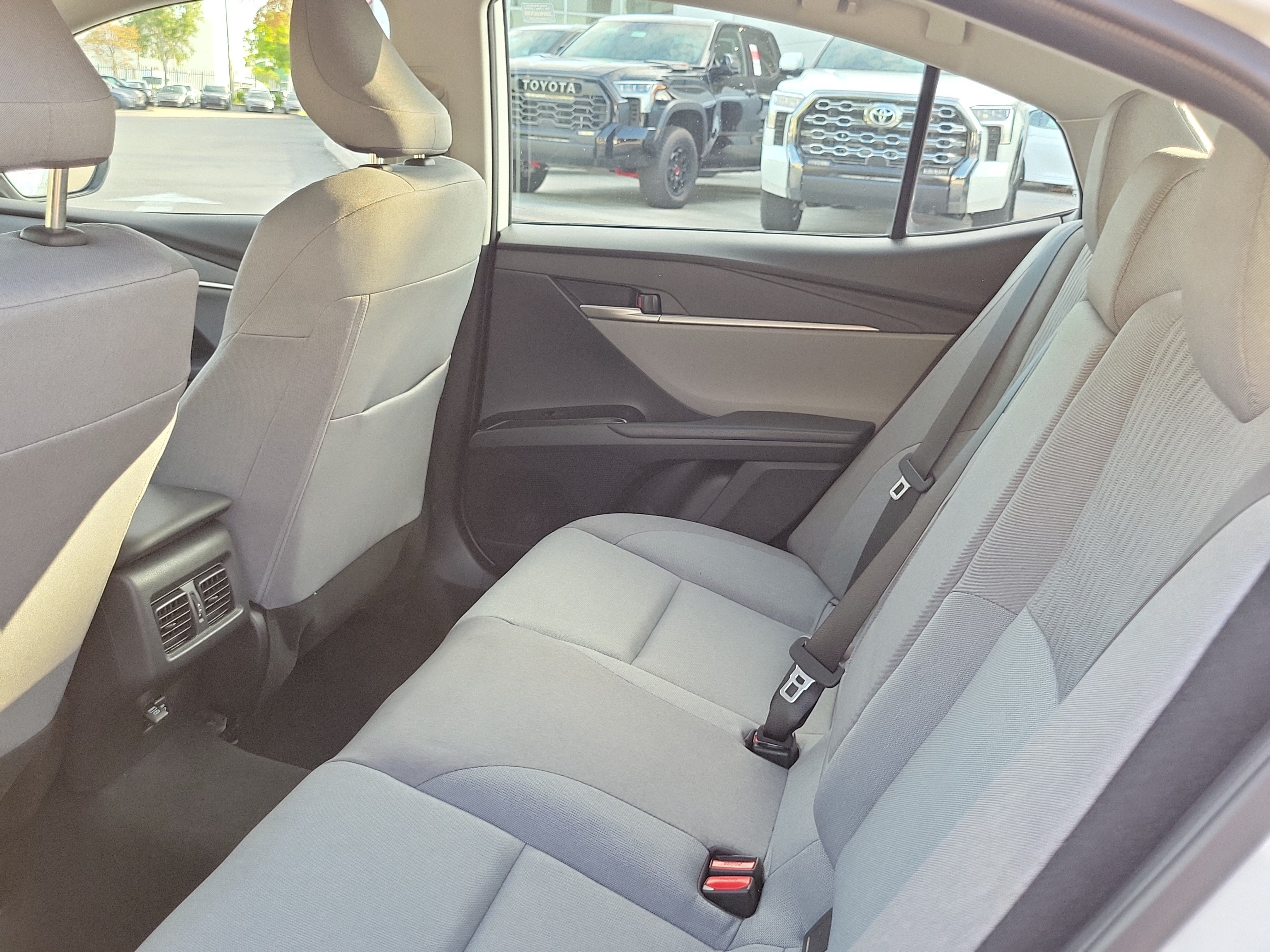 Used 2025 Ice Toyota LE image 9