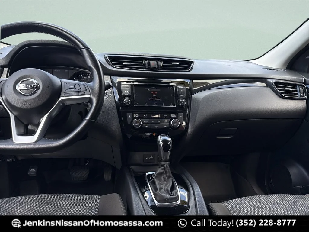 Used 2022 Black Nissan SV image 26