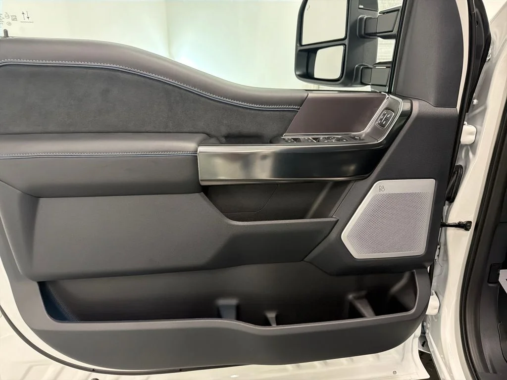 New 2026 White Ford Platinum image 13