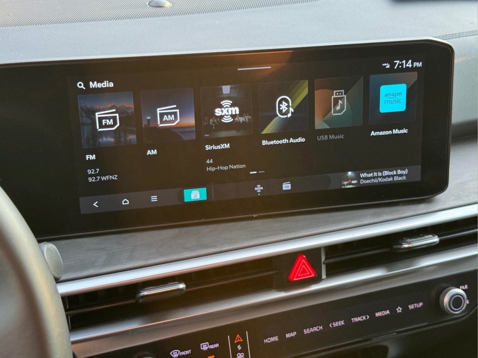 Used 2024 Wolf Gray Kia X-Line EX image 33