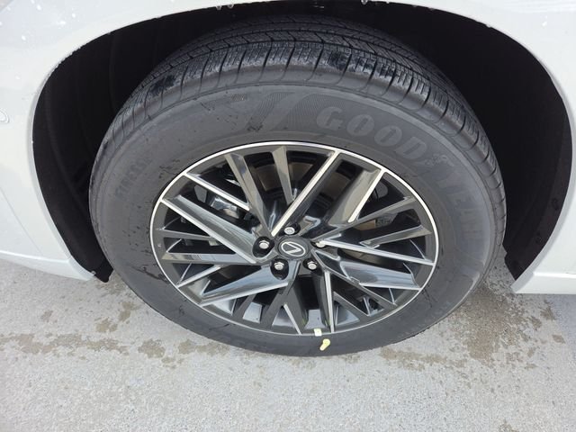 New 2026 Wind Chill Pearl Lexus PREMIUM AWD image 10