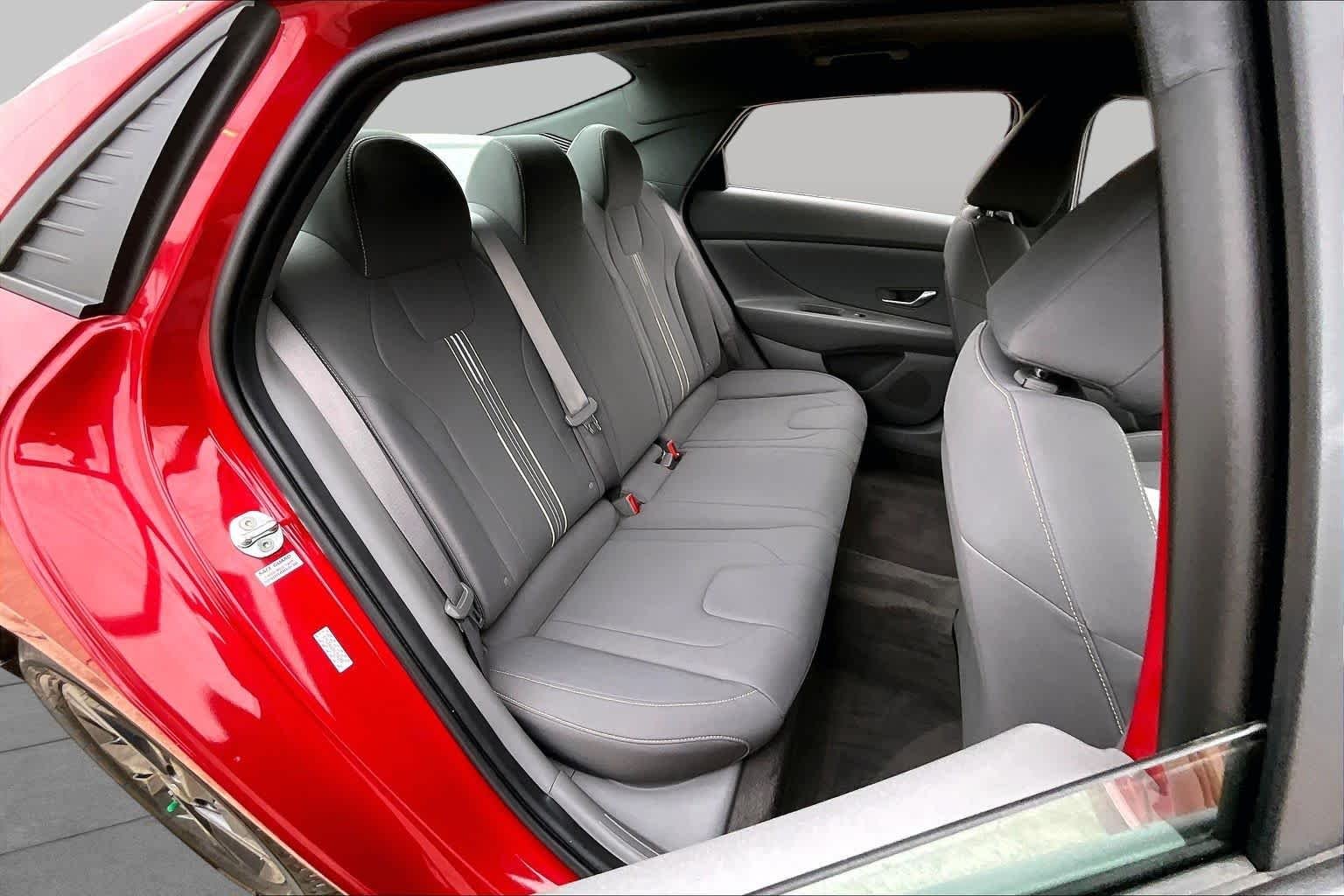 Used 2022 Scarlet Red Pearl Hyundai SEL image 20
