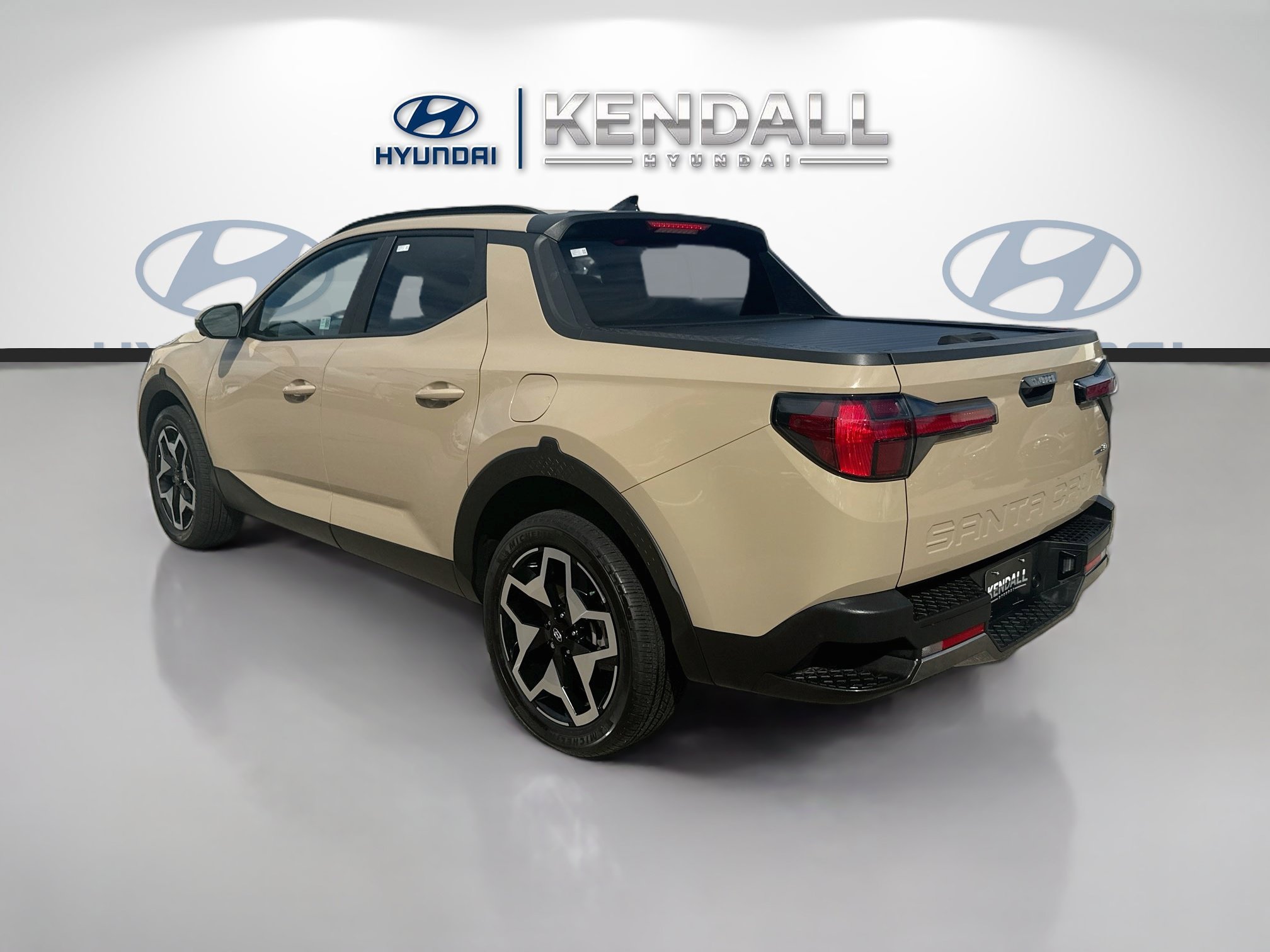 Used 2024 California Sand Hyundai Limited image 4