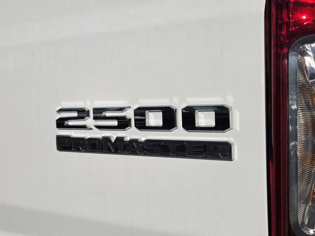 New 2026 Bright White Clear-Coat Exterior Paint RAM Tradesman image 15
