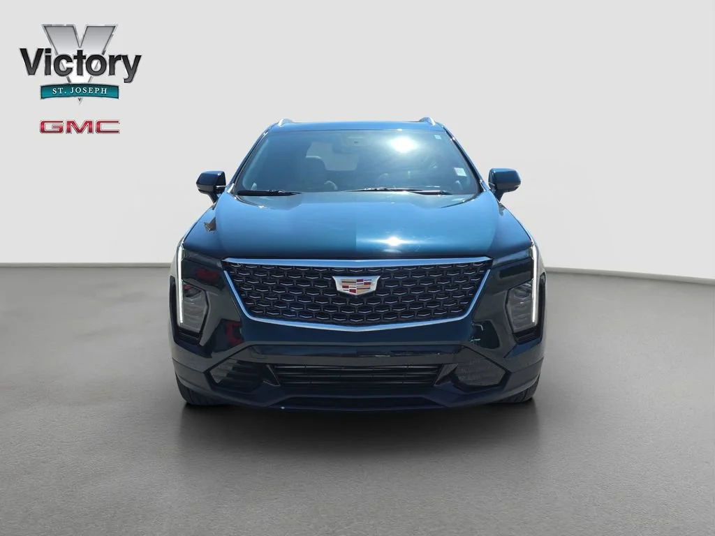 Used 2025 Cadillac XT4 Premium Luxury with VIN 1GYFZCR4XSF151672 for sale in Kansas City