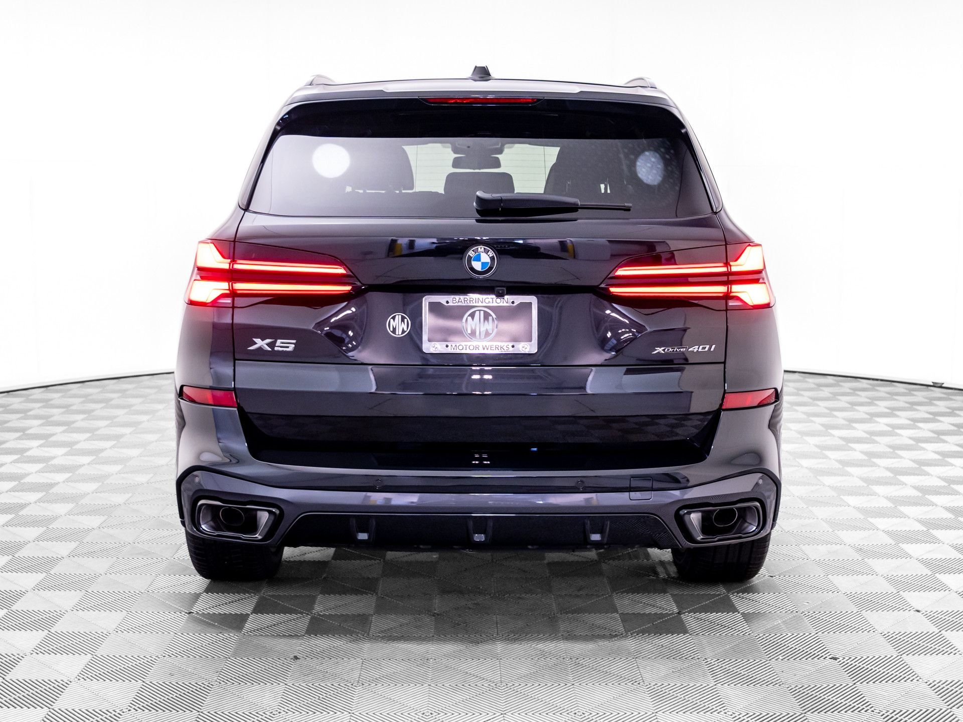 New 2026 Black Sapphire Metallic BMW xDrive40i image 5