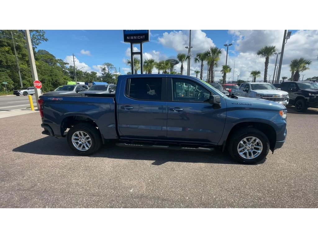 Used 2024 Lakeshore Blue Metallic Chevrolet RST image 9