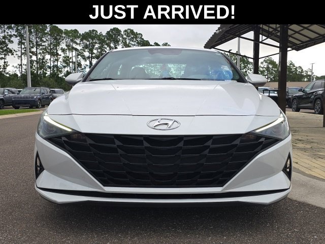 Certified Used 2022 Gray Hyundai SEL image 2