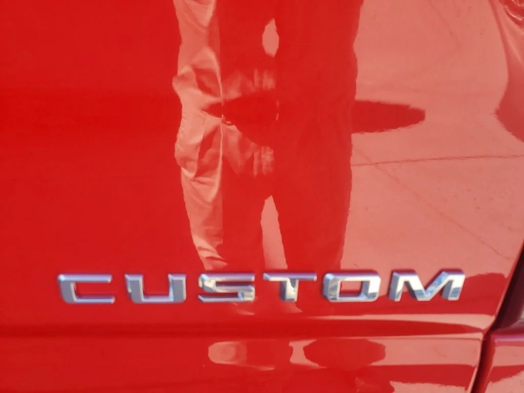 Used 2023 Red Chevrolet Custom image 5