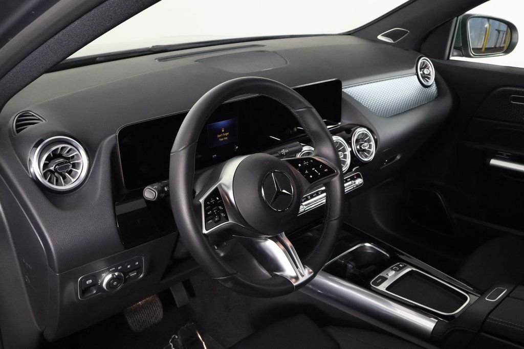 Certified Used 2026 Mountain Grey Metallic Mercedes-Benz GLA 250 image 7