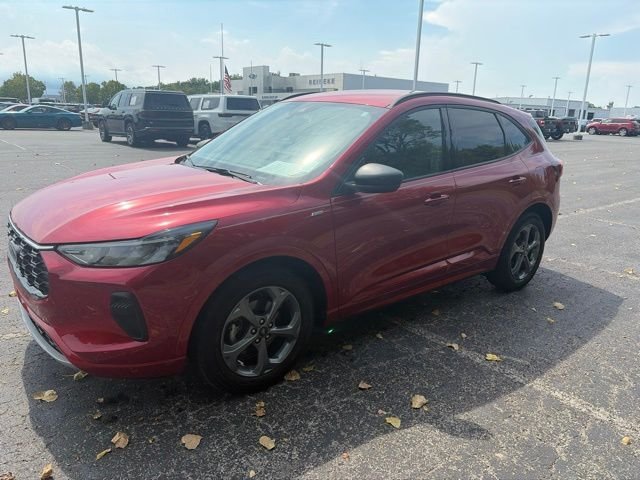 Used 2023 Rapid Red Metallic Tinted Clearcoat Ford ST-Line image 3
