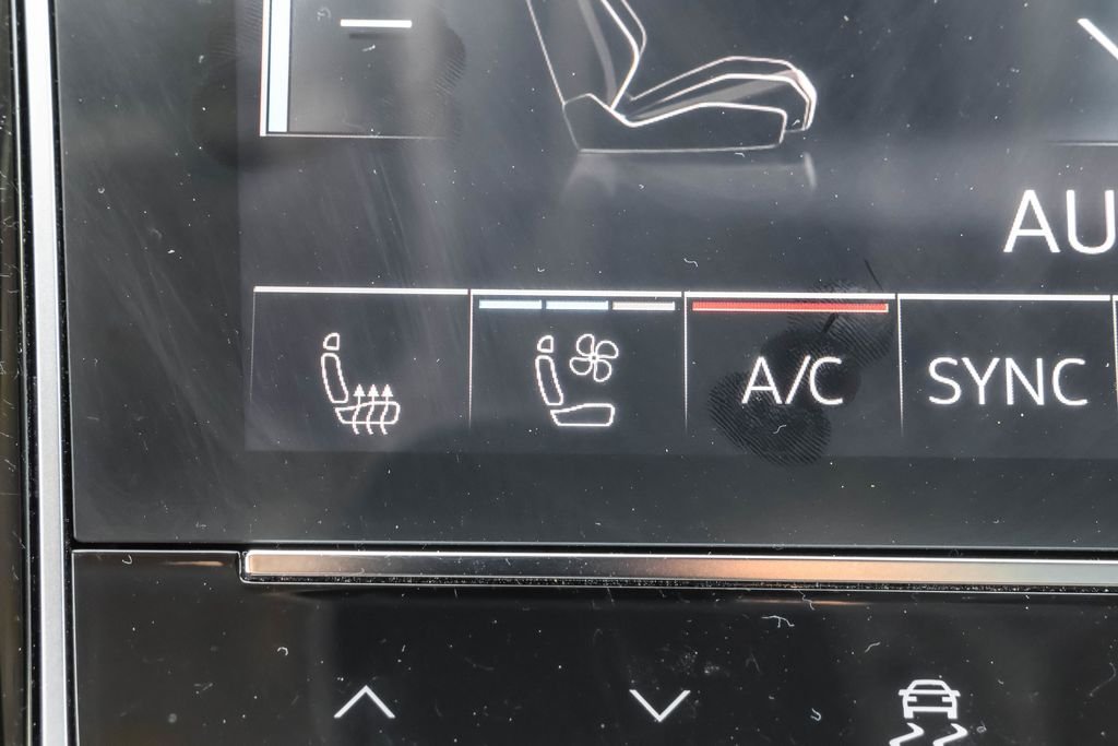 2023 Audi S8 Base - Photo 28