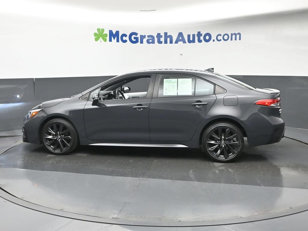 Used 2023  Toyota SE image 22