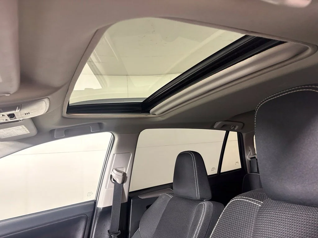 Used 2018 Black Toyota XLE image 33