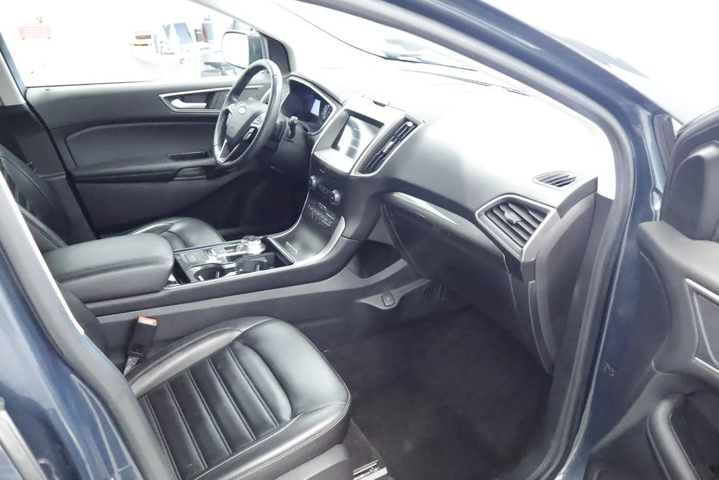 Used 2019 Green Ford SEL image 16