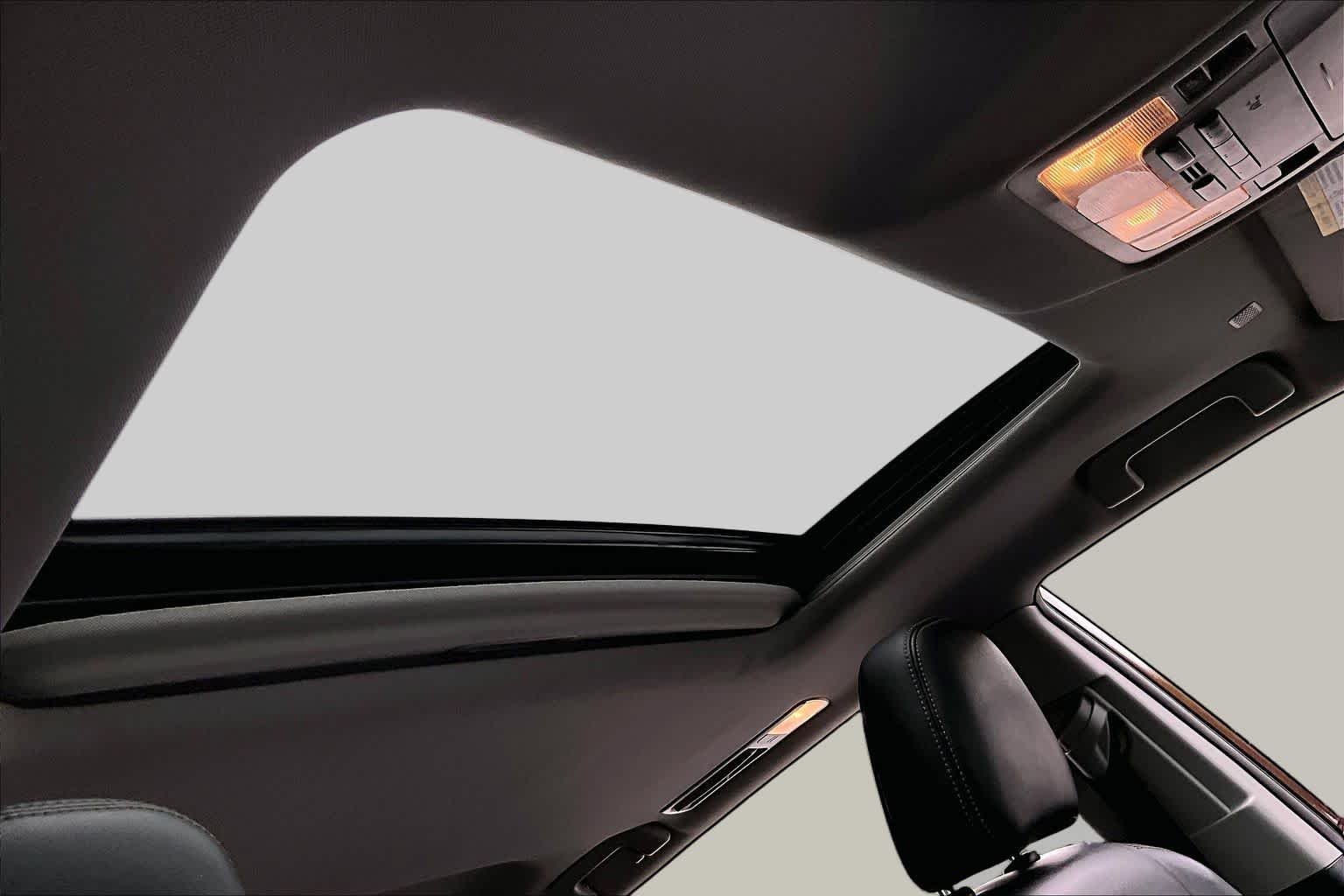 Used 2019 Ooh La La Rouge Mica Toyota XLE image 14