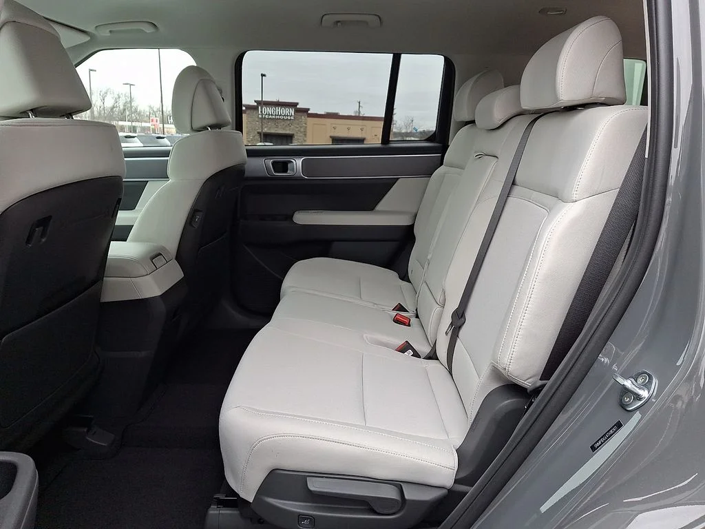 New 2026 Gray Hyundai SE image 5