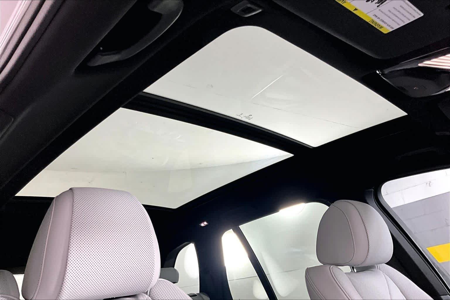 Used 2024 Skyscraper Grey Metallic BMW xDrive40i image 13