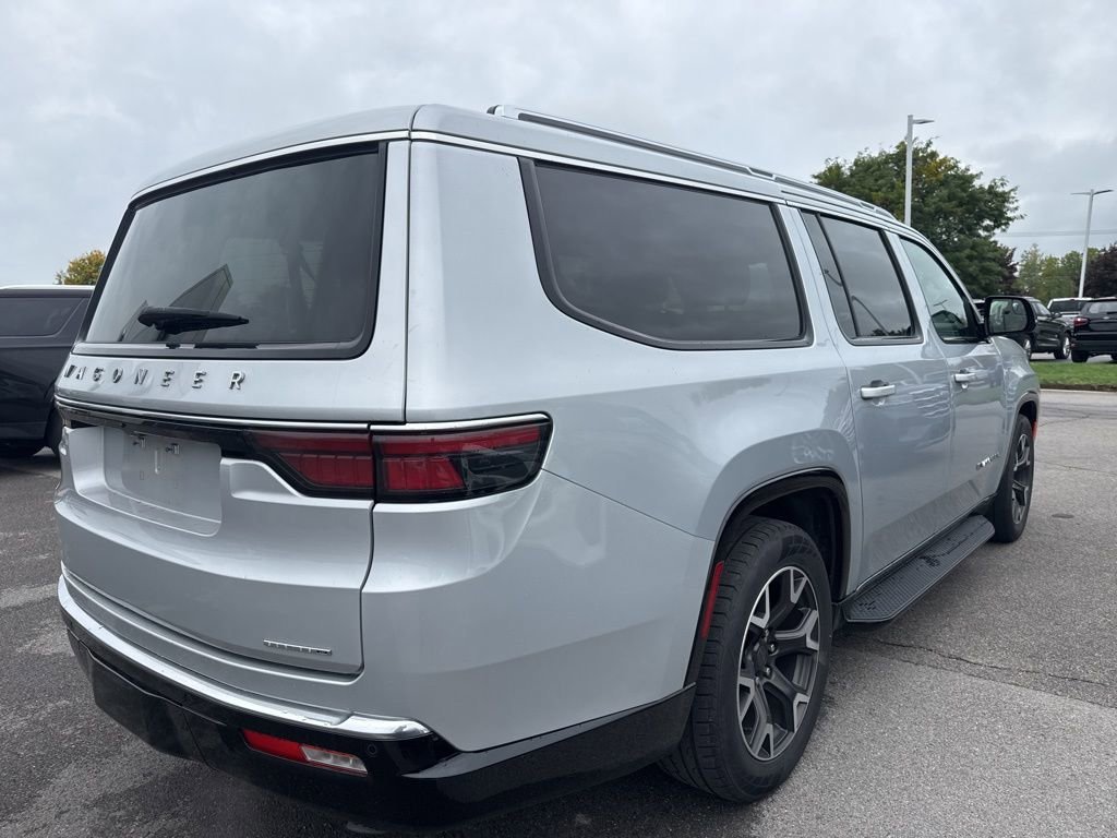 2024 Jeep Wagoneer L Series III - Photo 8