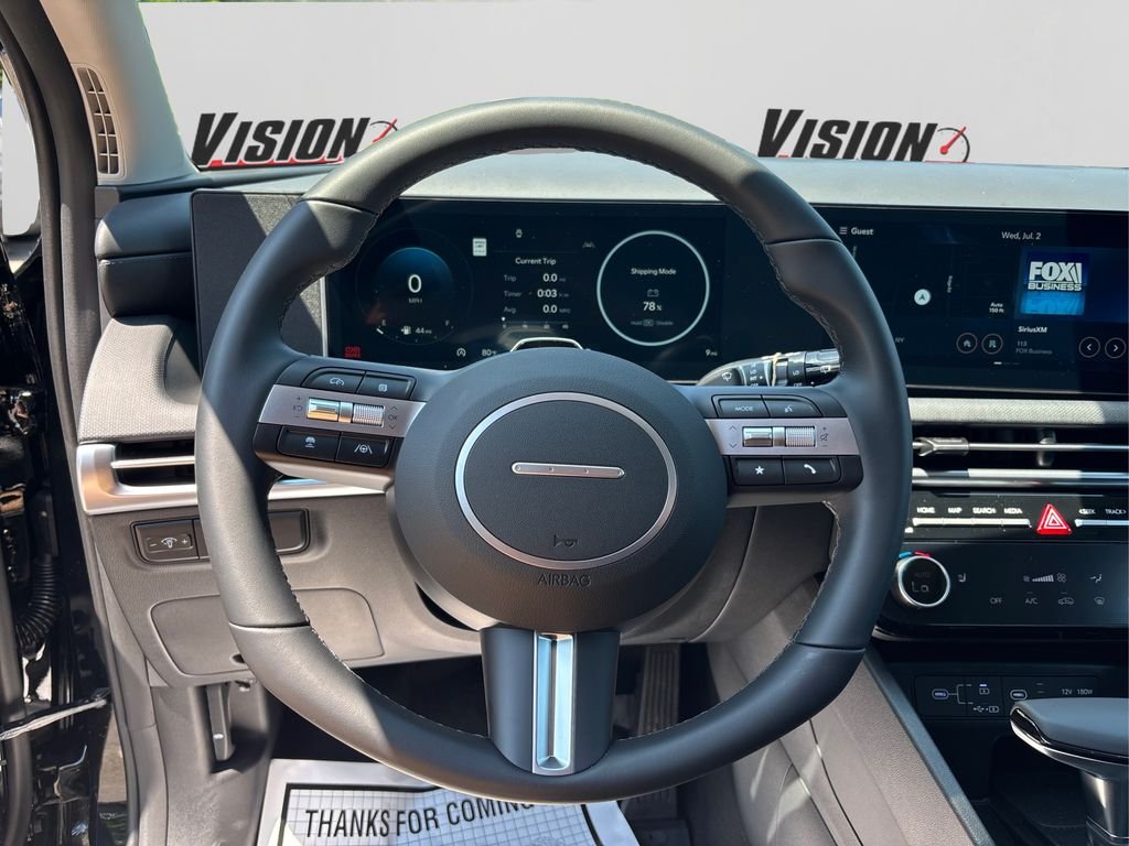 Used 2025 Black Hyundai SEL Convenience image 23