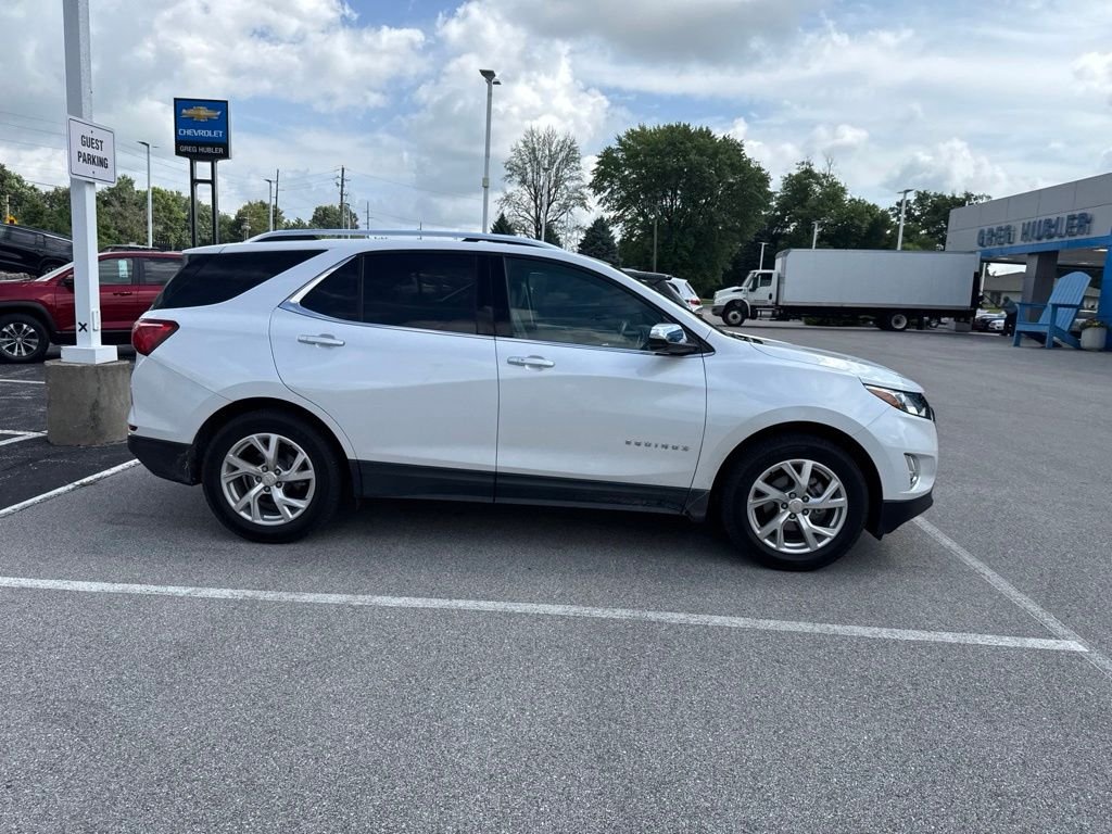 Used 2021 White Chevrolet Premier image 9
