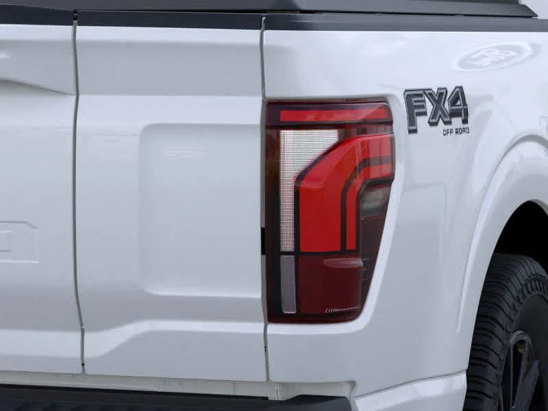 New 2025 Star White Metallic Tri-Coat Ford Platinum® image 21