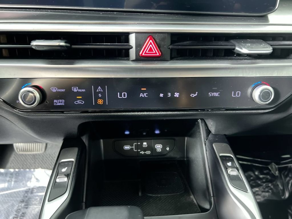 Certified Used 2024 White Kia S image 22