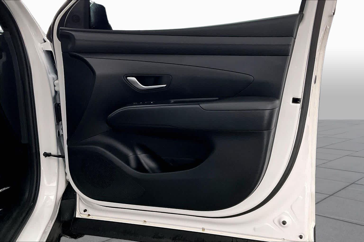 2025 Hyundai Santa Cruz SE - Photo 23