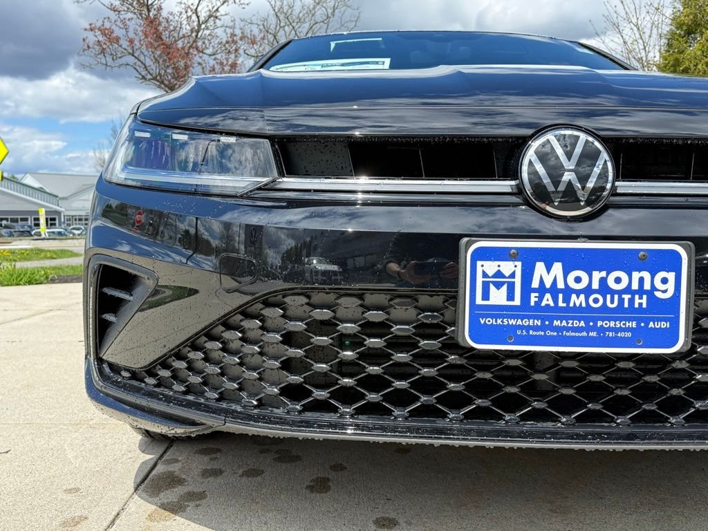 New 2026 Black Volkswagen 1.5T Sport image 5