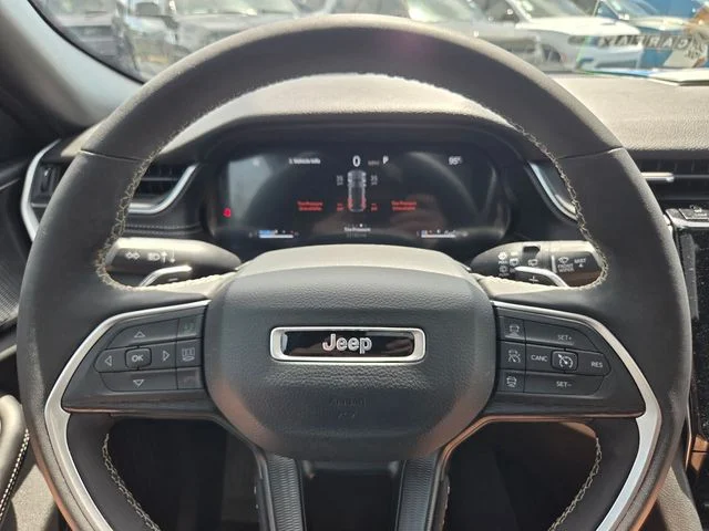 Certified Used 2025 White Jeep Altitude X image 26