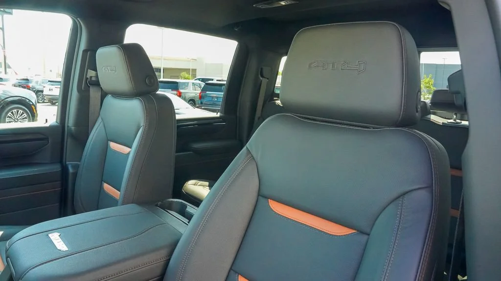 2026 GMC Sierra 2500HD AT4 - Photo 14