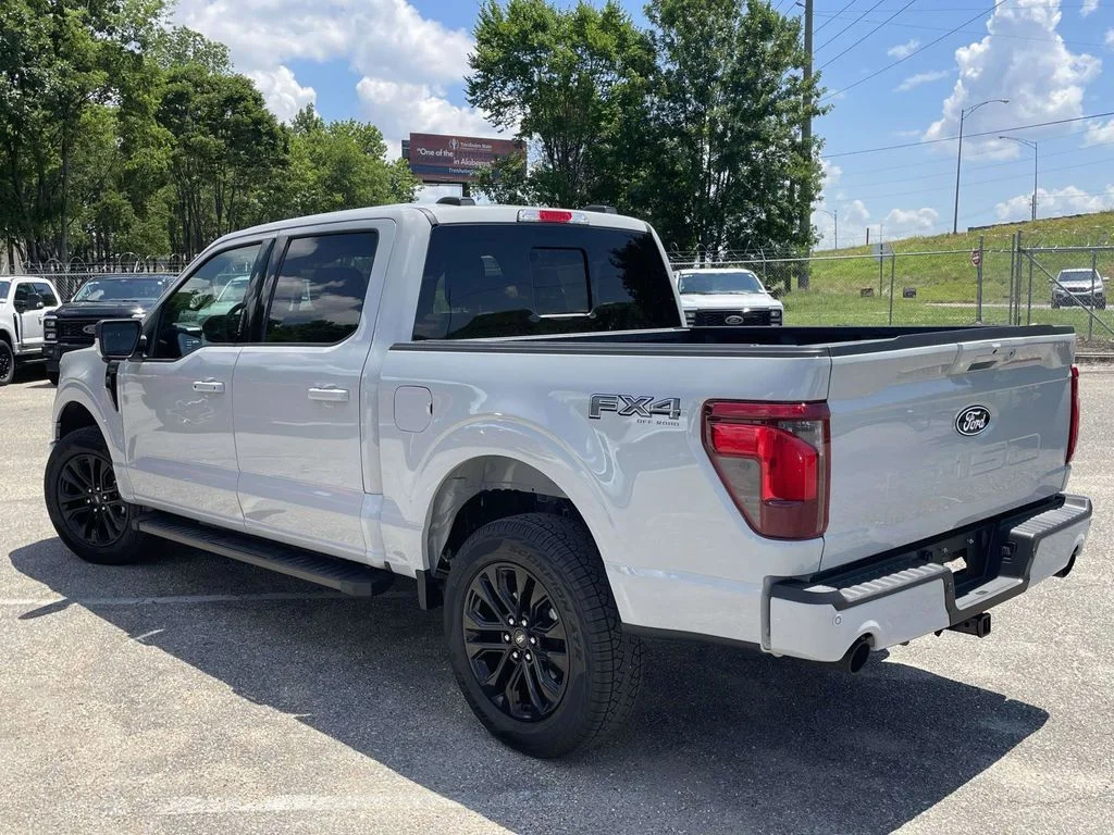 New 2026 White Ford XLT image 5