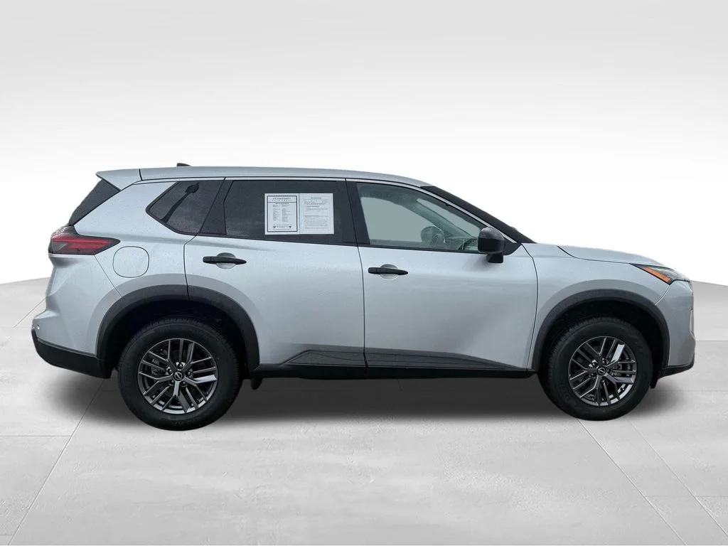 Used 2024 Silver Nissan S image 27