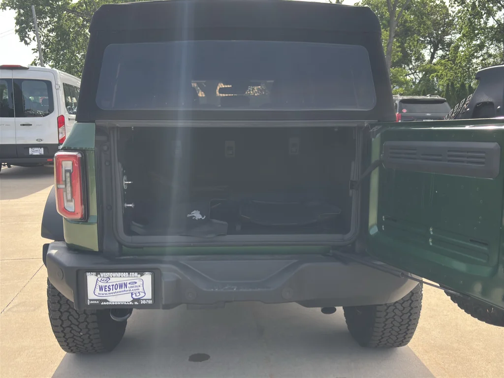 Used 2025 Eruption Green Metallic Ford Outer Banks image 16