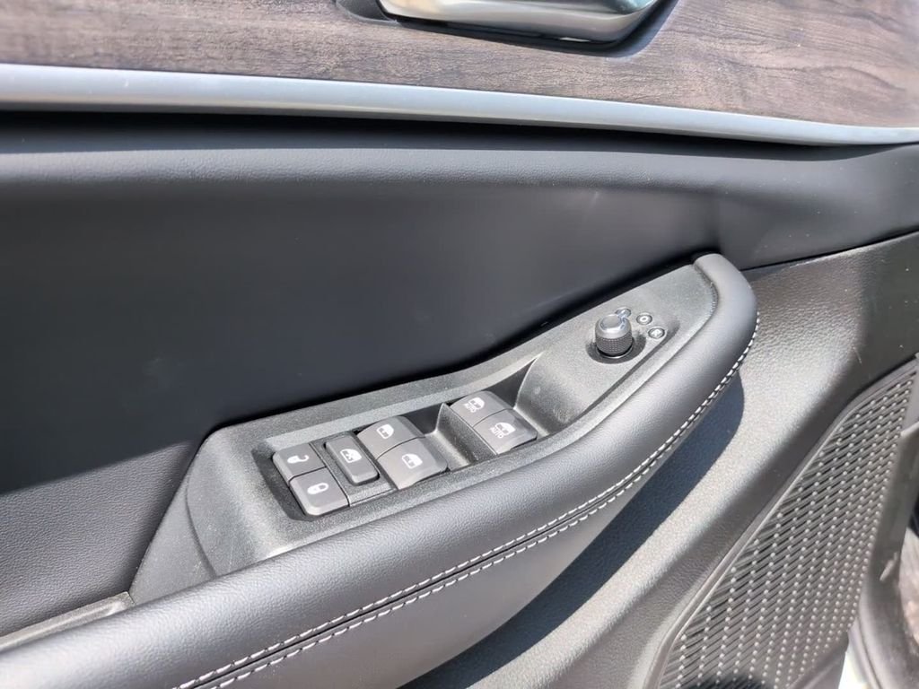 New 2026 White Jeep Altitude image 17
