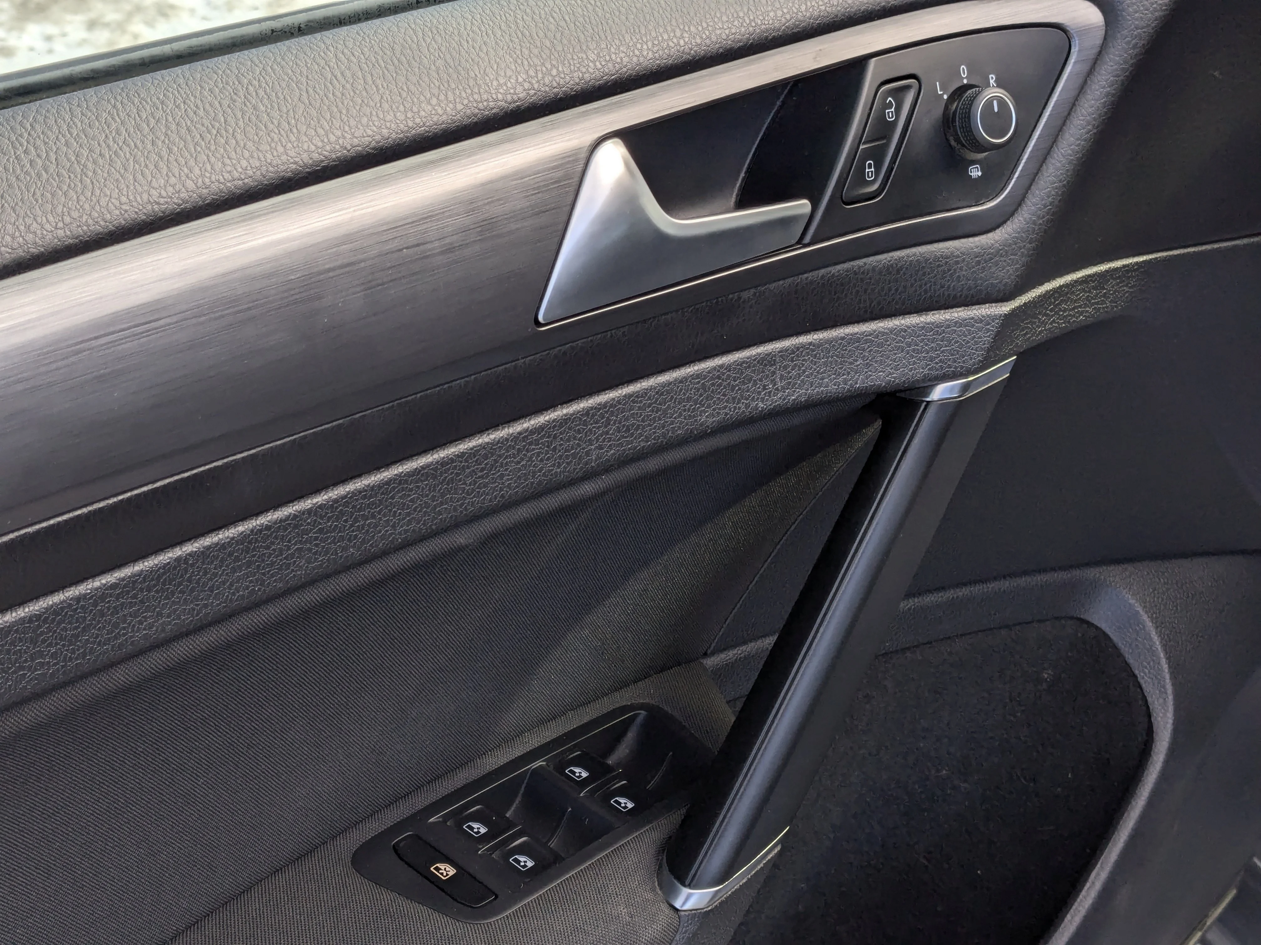 Used 2019 Grey Volkswagen Comfortline image 15